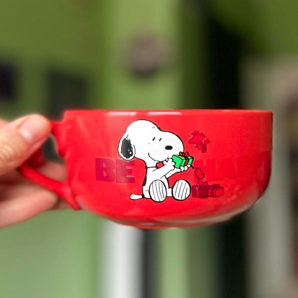 Large Crimson Red Peanuts Snoopy Kitchen Soup Collectible Mug "Be Happy" - Picture 5 of 5